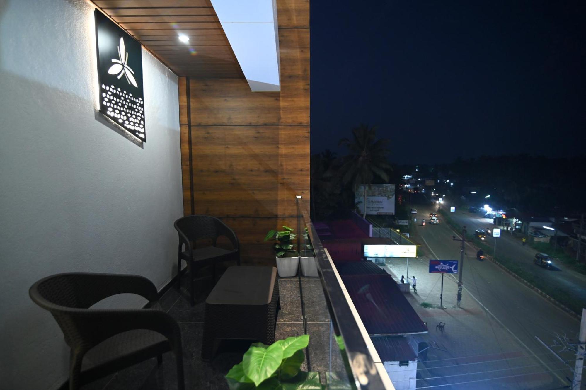 Aurelia Comforts - Deralakatte Mangalore Exterior foto